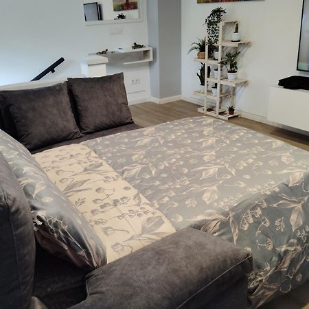 Apartamento Plaza Palmeras2 Daire Burjassot Dış mekan fotoğraf