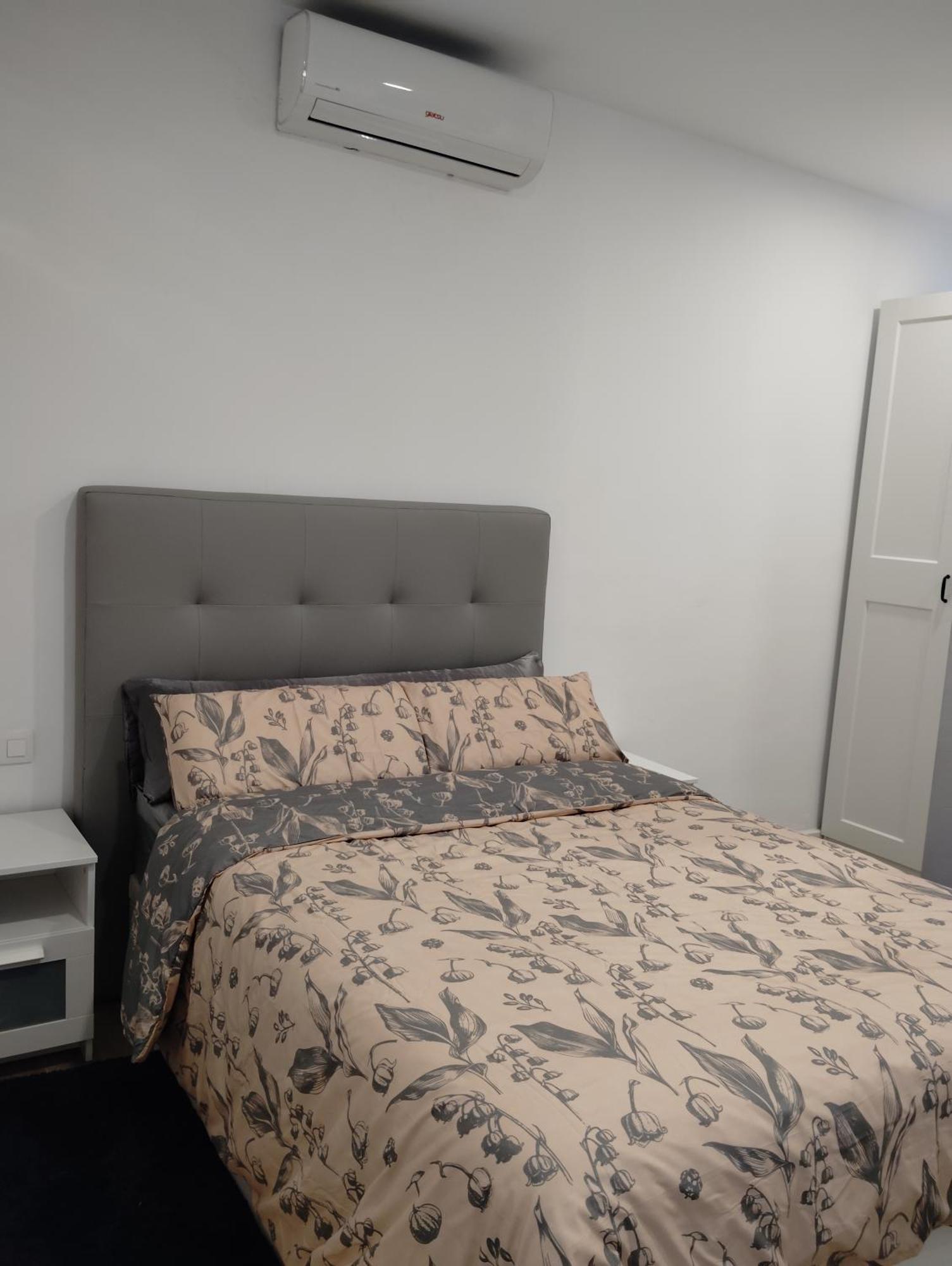 Apartamento Plaza Palmeras2 Daire Burjassot Dış mekan fotoğraf